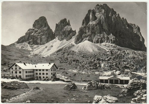 Rifugio passo sella - sella,